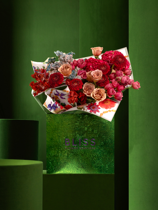Shop pink hydrangea in Bliss flower bouquet